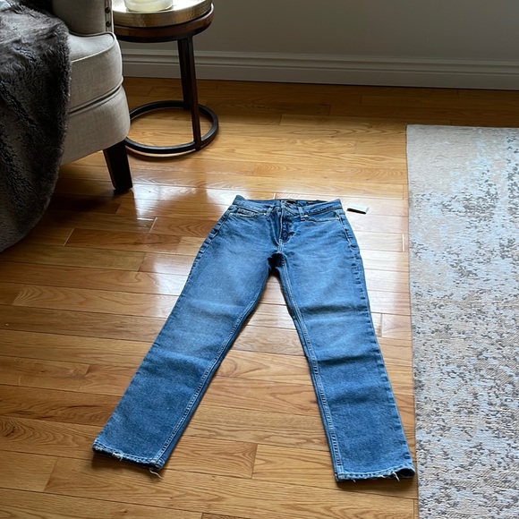 Banana Republic Women’s denim blue jeans - Picture 2 of 4